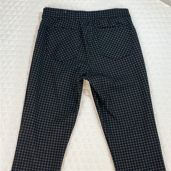 Max Studio Pull On Ankle Pants. Size Small. Black and Gray Plaid. Back Pockets. - Picture 6 of 9